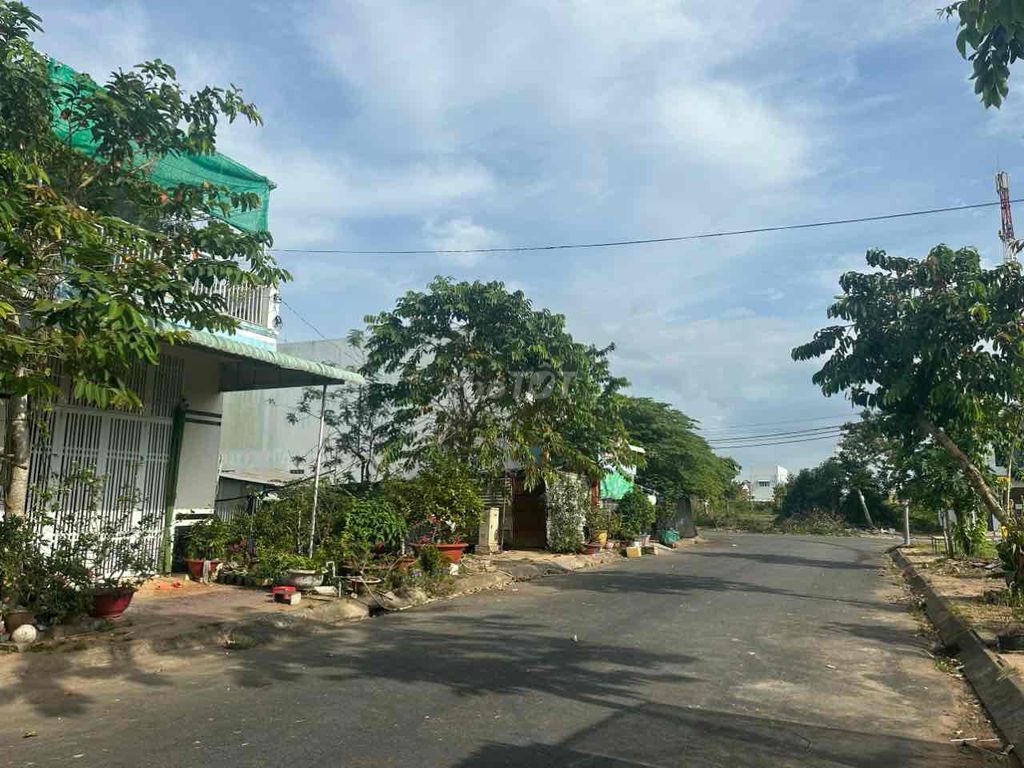Nền Đẹp Đường B6 Kdc Phú An, Gần Bệnh Viện Hoàn Mỹ