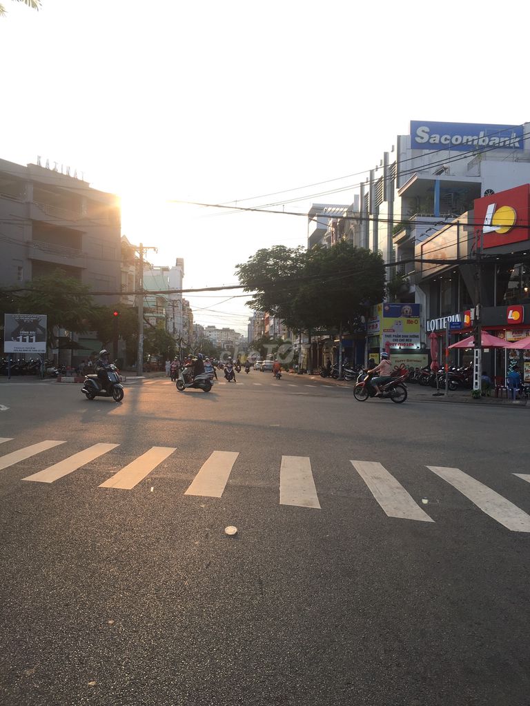Bán Nhà Mặt Tiền Chợ Lớn Quận 6, Diện Tích 232M2,Thuận Tiện Kinh Doanh
