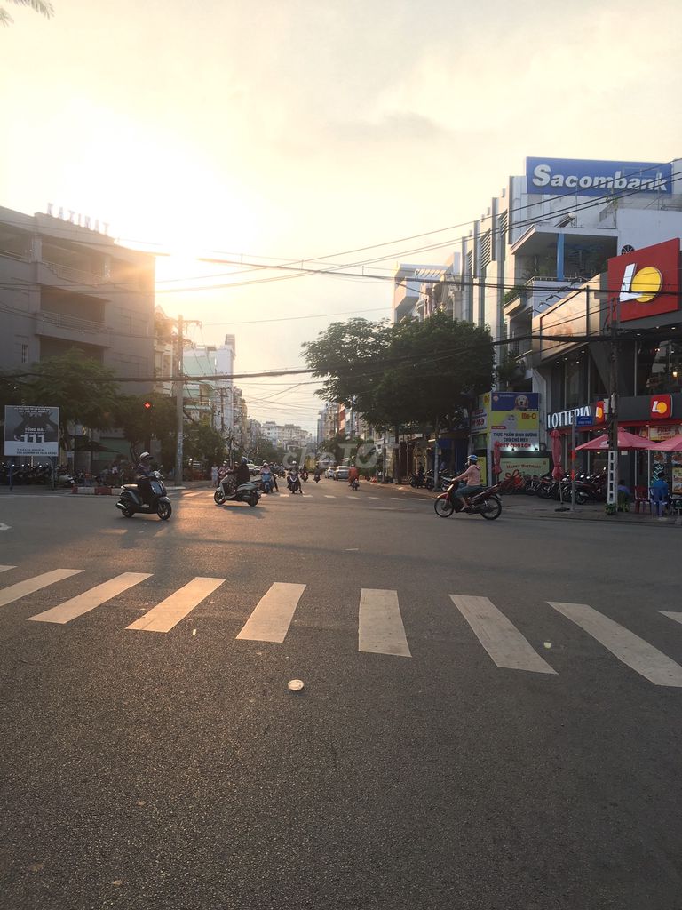 Bán Nhà Mặt Tiền Chợ Lớn Quận 6, Diện Tích 232M2,Thuận Tiện Kinh Doanh