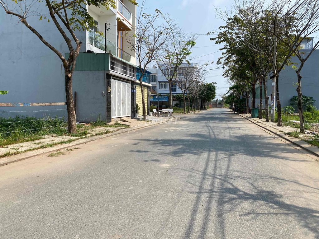 Bán Gấp Lô Đất Giá *** Dự Án Việt Nhân Villa - Nguyễn Xiễn