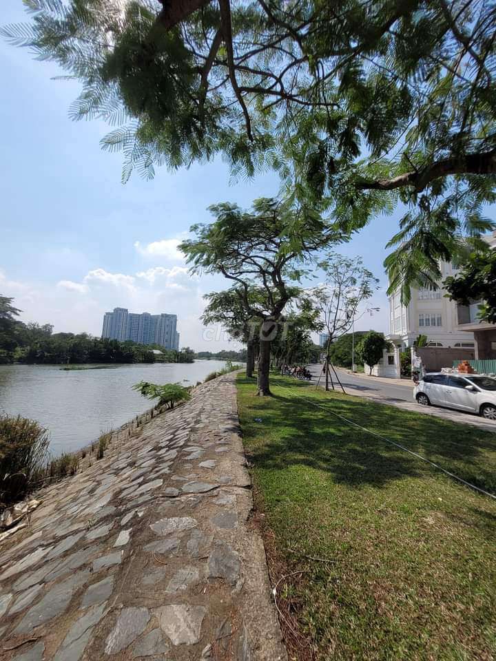 Khu Biệt Thự Ven Sông Sài Gòn,Ngang 14 ×20M