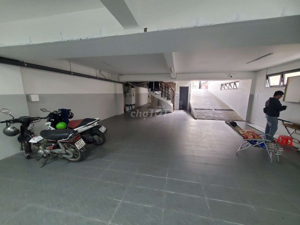 Cho Thuê Tòa Nhà Mới Xd 1 Hầm 1Tr 3 Lầu 6Vp Sân Thượng Ngang 9M×23