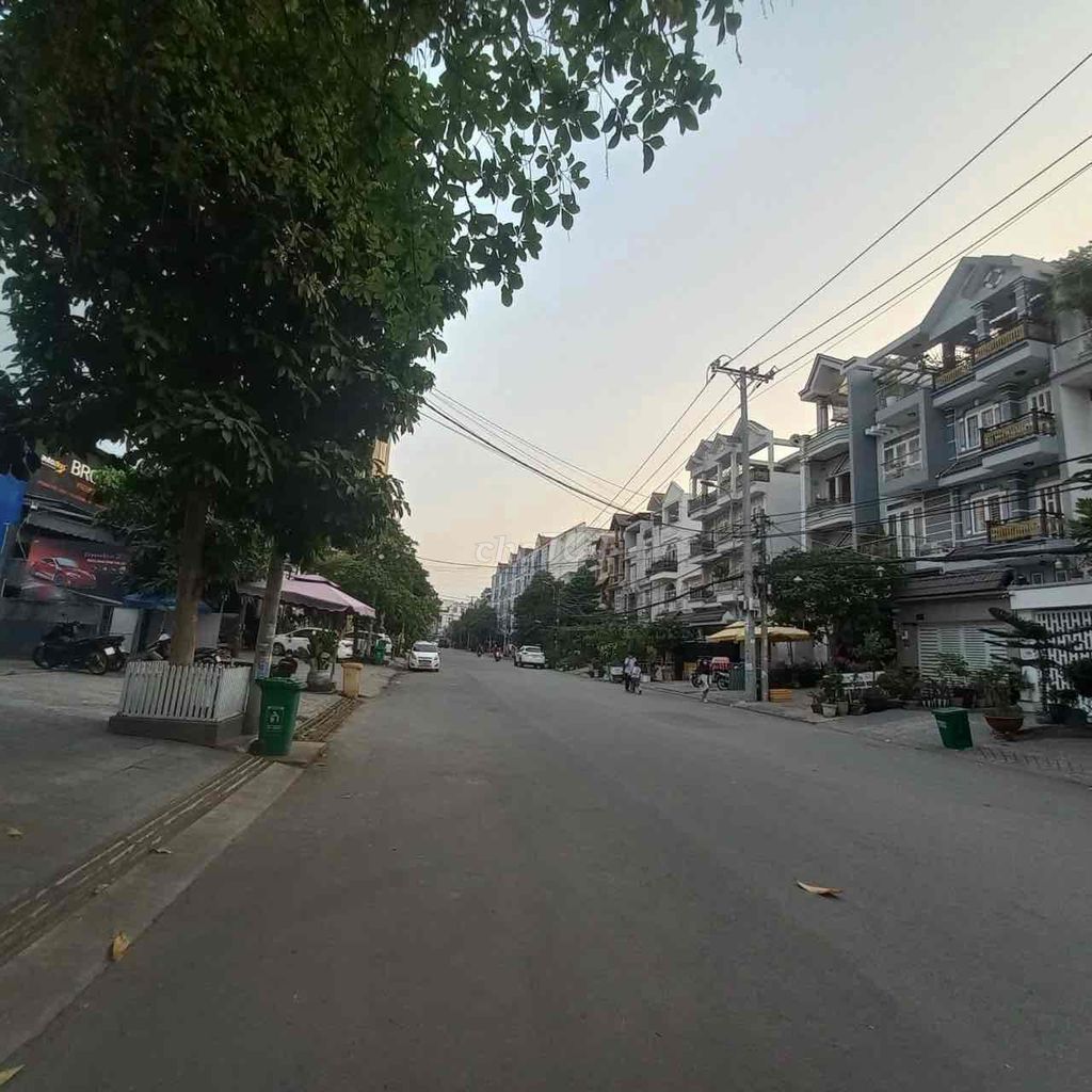 Cho Thuê Nhà Mặt Tiền Đường Nhựa 24M Phường Phú Thuận