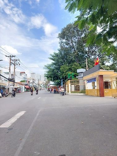Bán Gấp Nhà Gần Trường Hoa Lư, Tăng Nhơn Phú B, Q.9, 100M2. Ngang 5M