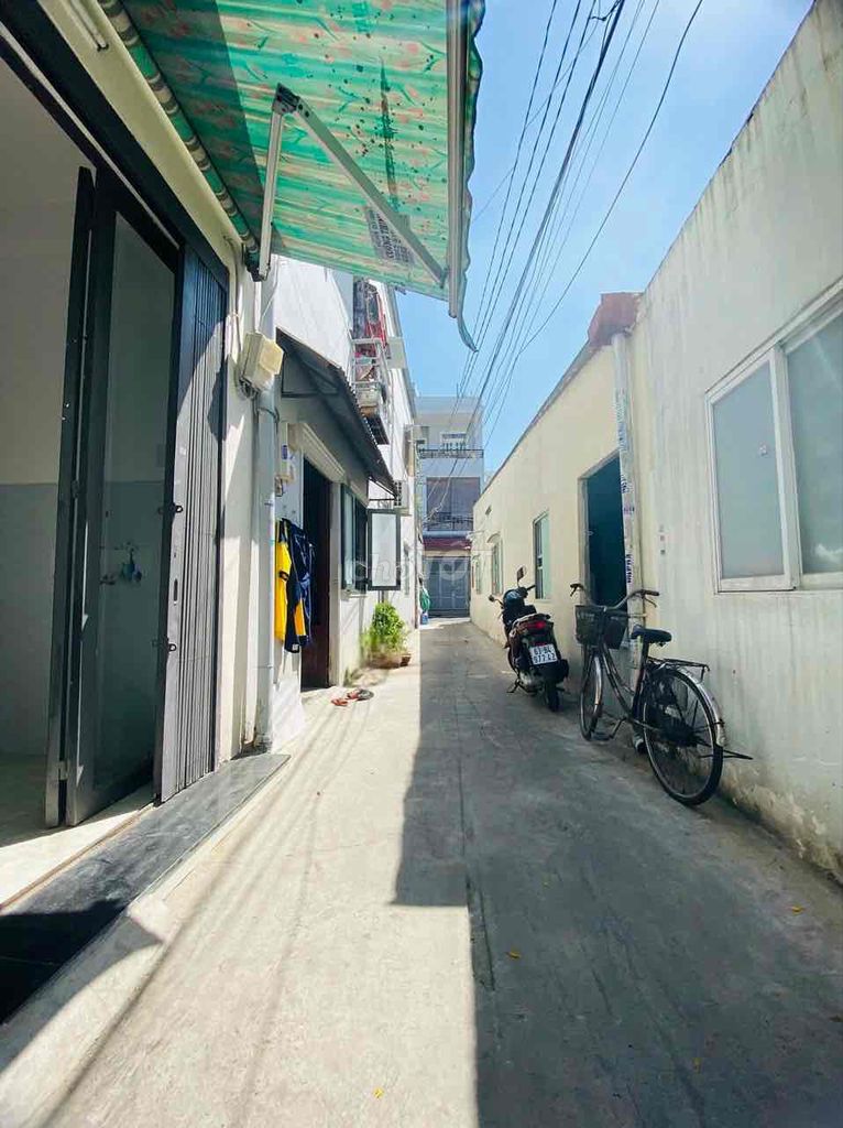 Bán Nhà Mới 100% , Ngay Góc Nguyễn Sơn- Thoại Ngọc Hầu, 3 Tầng.