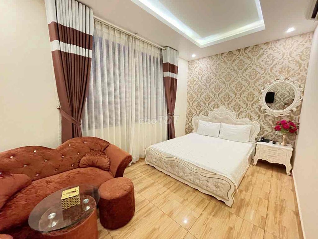 Cho Thuê Khách Sạn Ngay Trung Tâm Quận Bình Tân