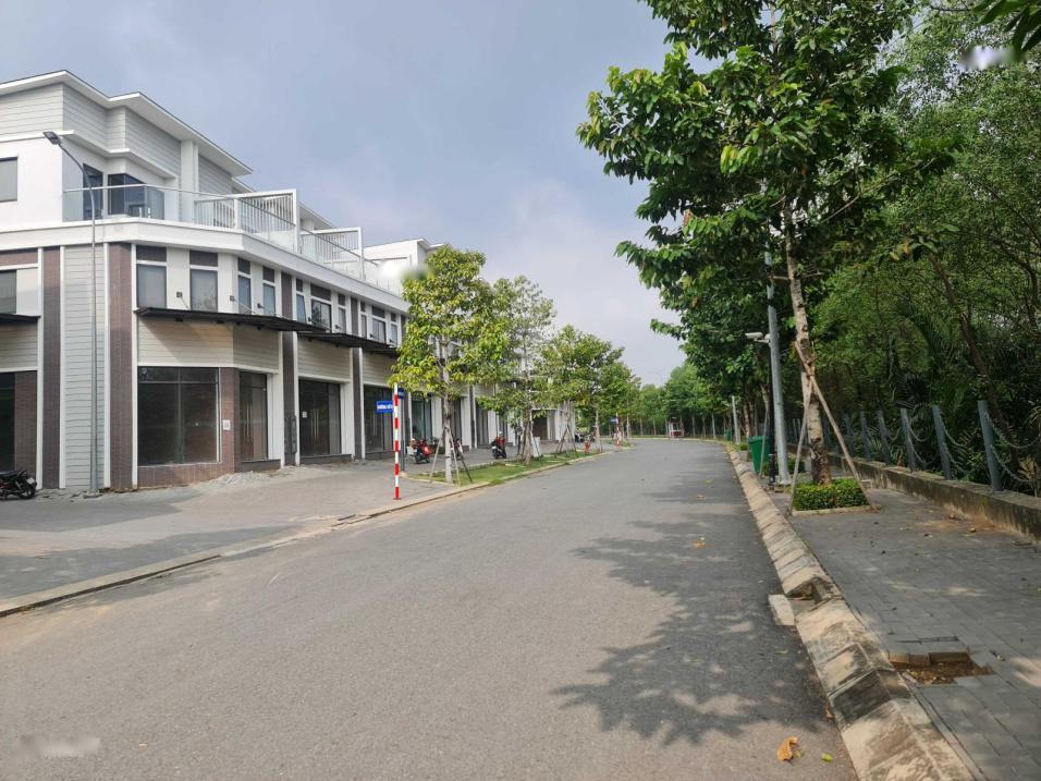 Bán Gấp Căn Shophouse Mizuki City, 3 Tầng, 100 M2, Giá 10.3 Tỷ Tại Bình Chánh - Tp Hồ Chí Minh