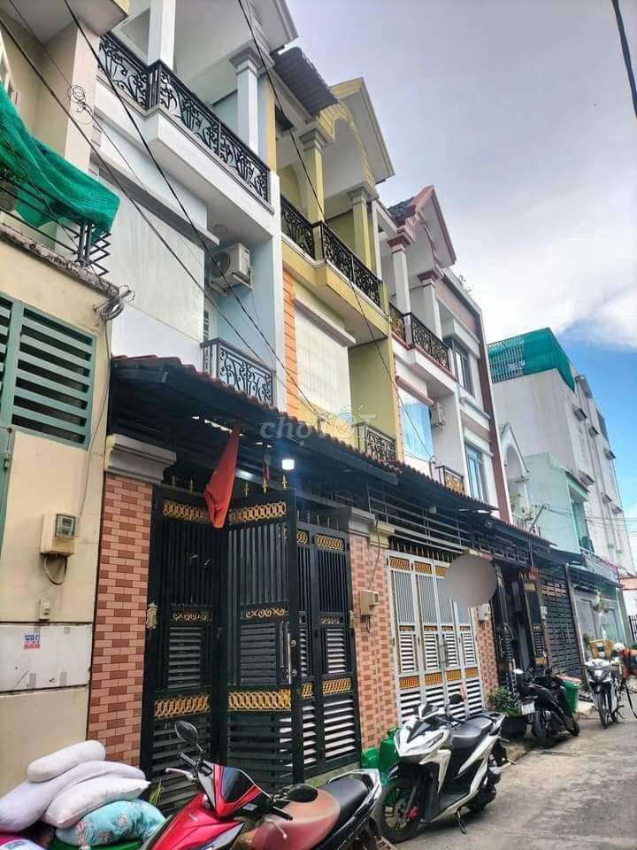 Bán Nhà 3 Tầng 52M2 Giáp Khu Tên Lửa, Aoen Mall Bình Tân, Chỉ 4,05 Tỷ