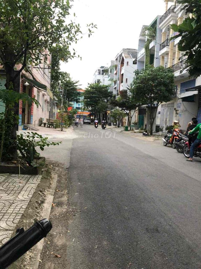 Cho Thuê Nhà 3 Lầu Phạm Văn Chiêu P14 Gv