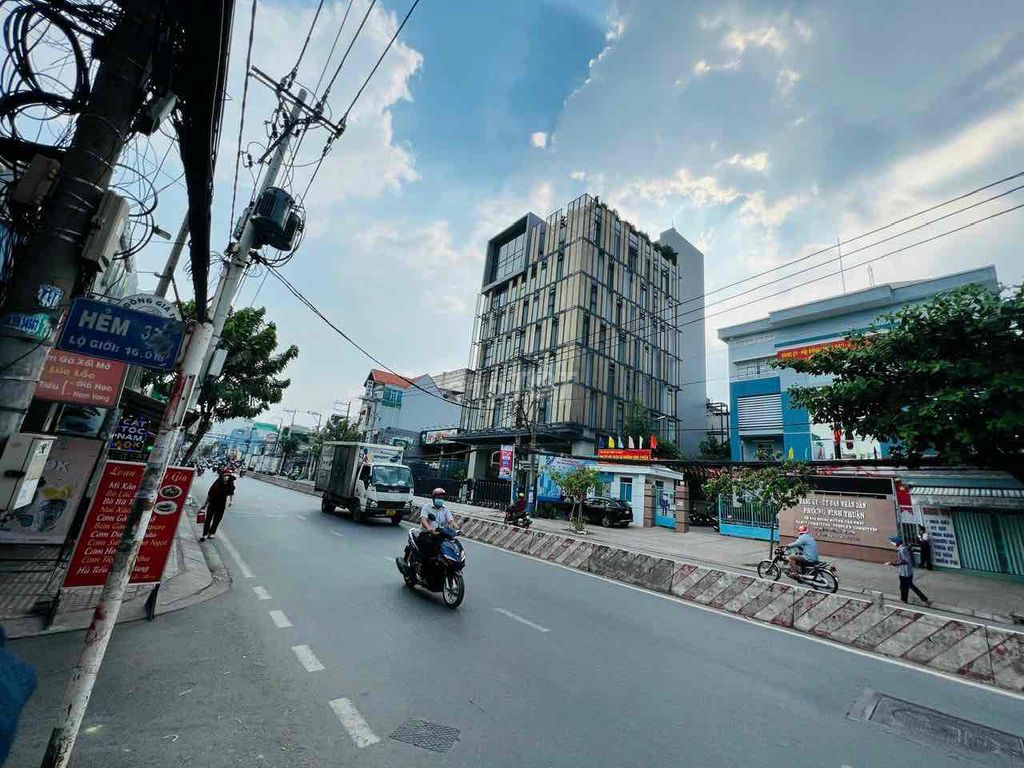 Bán Nhà ( 5X40M) Mặt Tiền Huỳnh Tấn Phát- P. Tân Thuận Tây- Quận 7