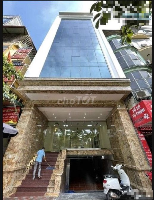 Tòa Nhà Mới Xây Mt Đường Ngay Vòng Xoay Phú Lâm Q6,Dt 30X25M,Giá 370Tr