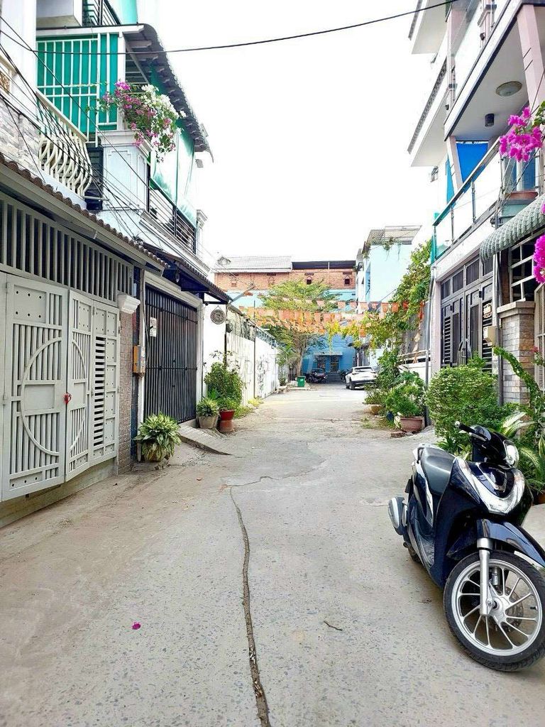 Bán Nhà 1 Trệt 1 Lầu Xây Dựng Mới - Ngay Trường Học Nguyễn Bĩnh Khiêm