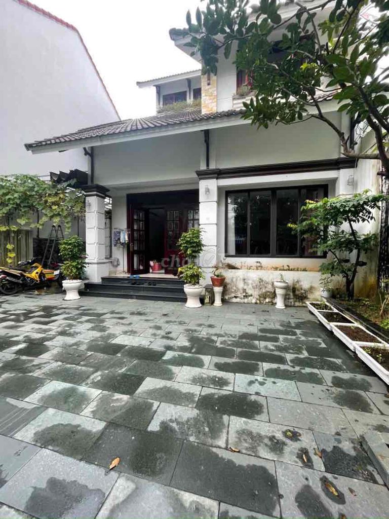 Cần Cho Thuê Biệt Thự Sân Vườn Đường Phan Văn Tri