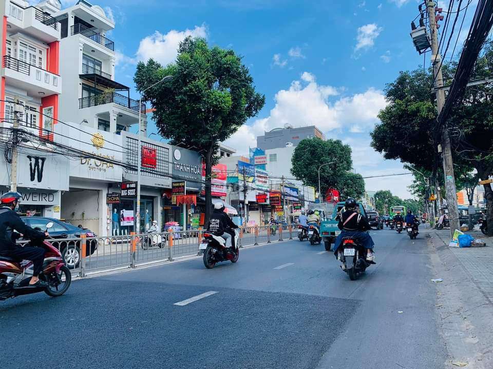 Cần Bán Nhà Măt Tiền Đường Vừa Ở Vừa Kinh Doanh Vip Khu Vưc