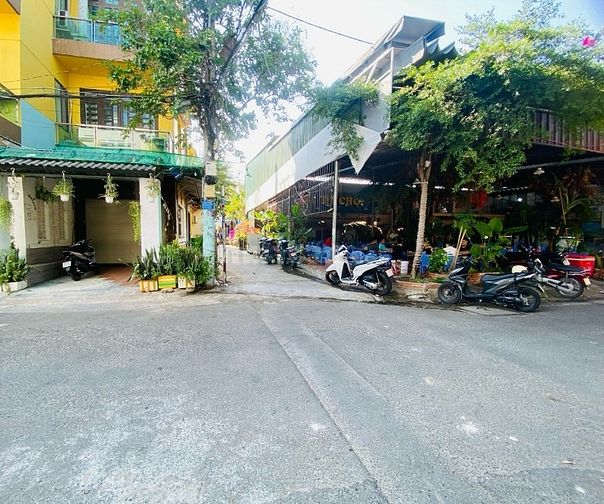 Cho Thuê Nhà Góc 2 Mặt Tiền Đô Đốc Long, Tân Phú