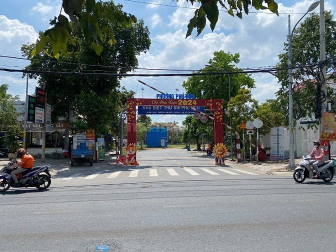 Bán Nhà Biệt Thự Quận 9 Phú Hữu Kn.ở 816 Nguyễn Duy Trinh Tp Thủ Đức
