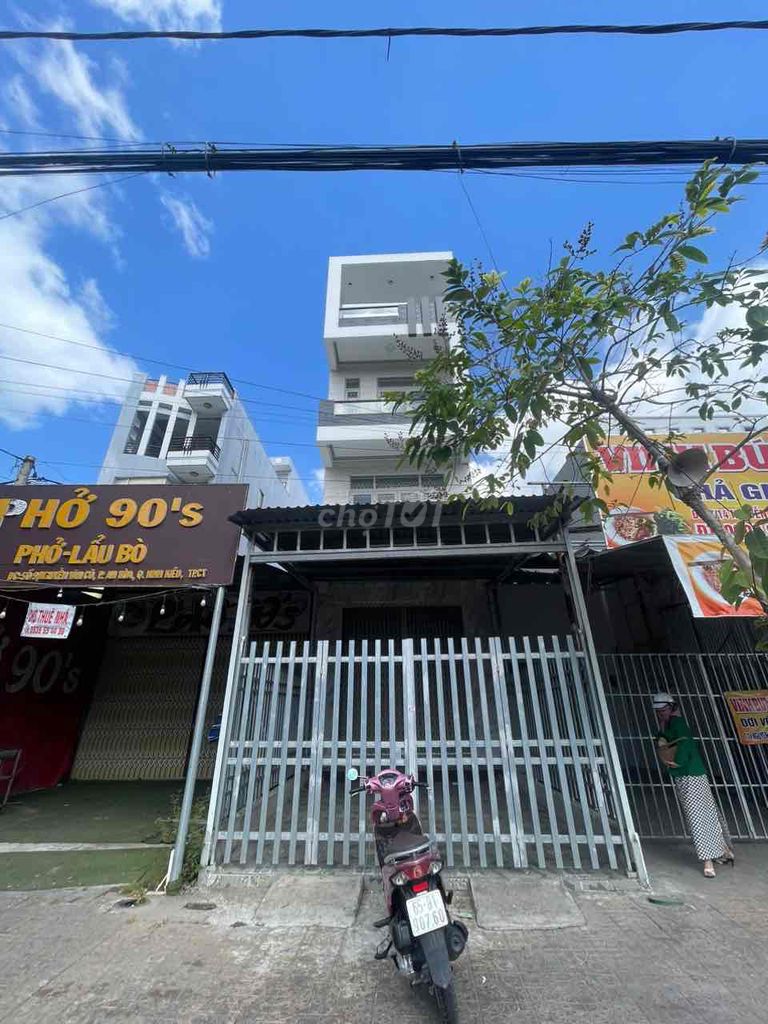 Nhà Thuê Kinh Doanh Sipa Mới 3 Lầu 5 Phòng Mặt Tiền Nguyễn Văn Cừ