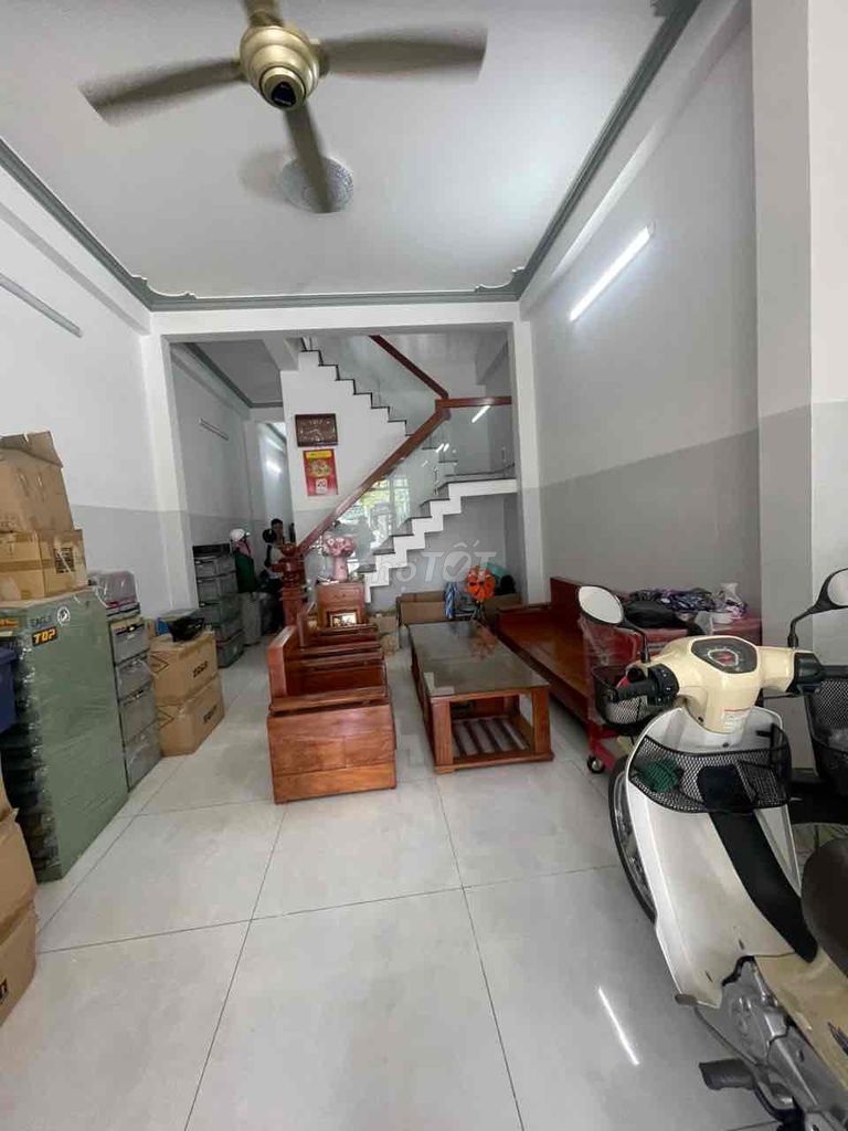 Nhà Thuê Kinh Doanh Sipa Mới 3 Lầu 5 Phòng Mặt Tiền Nguyễn Văn Cừ