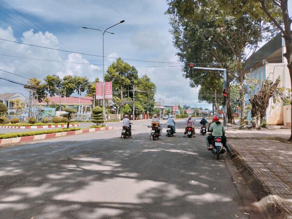 Cần Bán Đất Mặt Tiền Tt Quảng Phú - Cưmgar