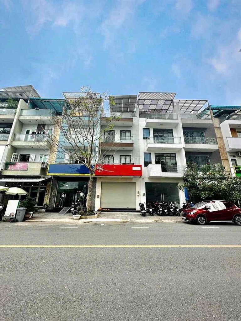 Nhà Đẹp 4 Tầng Đường 20M Mặt Tiền Kdc Jamonacity, P. Phú Thuận