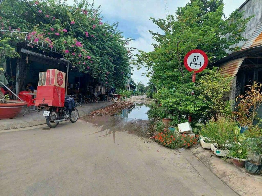 Đất Hẻm 80 Nguyễn Chí Thanh Vô 119M. Gần Cửa 7 Chợ Long Hoa. 280 Tr 1M