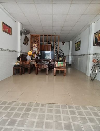 Nhà 2 Tầng 41M2 Hẻm Xe Hơi Thông Lạc Long Quân Gần Thcs Nguyễn Văn Phú