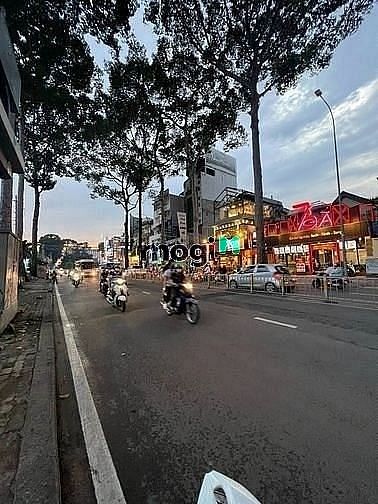 Cho Thuê Nhà Đường Nguyễn Thị Minh Khai, Phường 2, Quận 3 12Mx40M