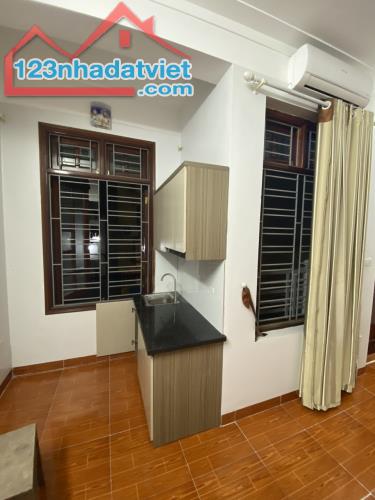 Cho Thuê Căn Apartment Giá Rẻ Tại Số 98 Ngõ 116 Phan Kế Bính, Cống Vị, Ba Đình. Chỉ 4.5Tr