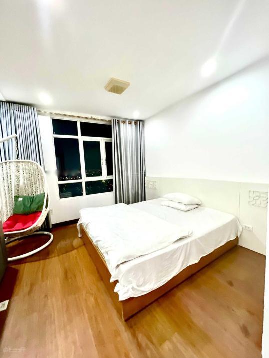 Bán Gấp Nhà Chung Cư Hoàng Anh Gia Lai Lake View Residence, 3 Phòng Ngủ, 110 M2, Giá 2 Tỷ