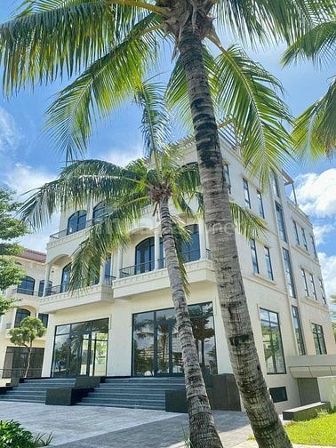 Vị Trí Đẹp View Biển Bãi Trường Phú Quốc - Villas Shop Palm Garden