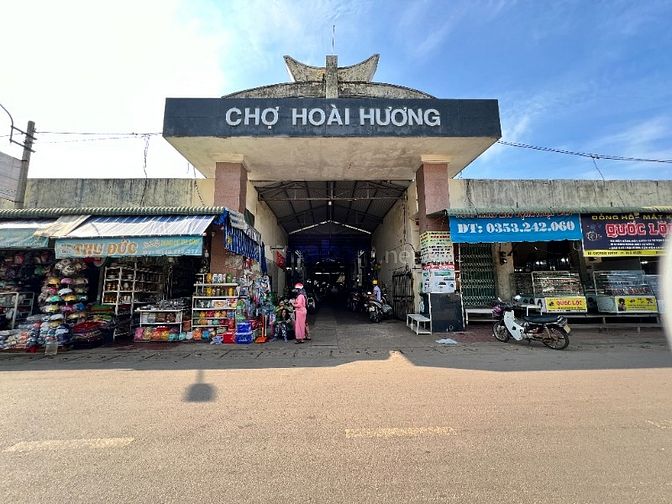 Nhà Mặt Tiền Kinh Doanh Sầm Uất, Sát Chợ Hoài Hương, Ngang Bề Thế 9,4M