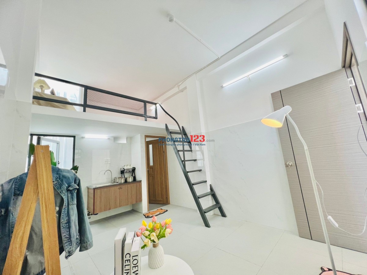 Căn Hộ Cao Cấp Duplex New 100% Gác Cao Ban Công Full Nội Thất Ngay Võ Văn Kiệt