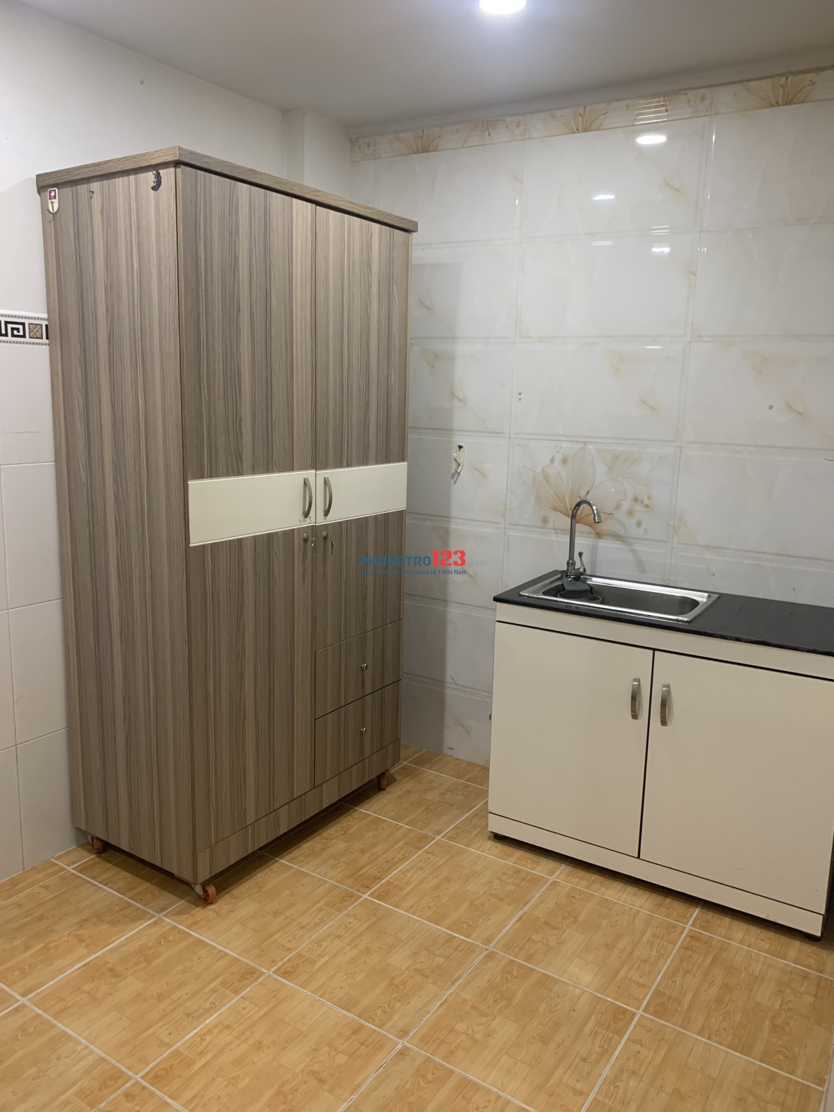 Phòng Trọ Khánh Hội 25 M2 Quận 4