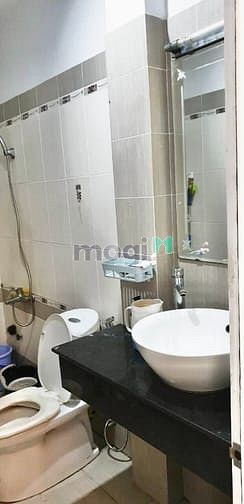 Nhà 1 Lầu 2 Phòng Ngủ 3Wc - Đường Bình Trị Đông, Có Máy Lạnh