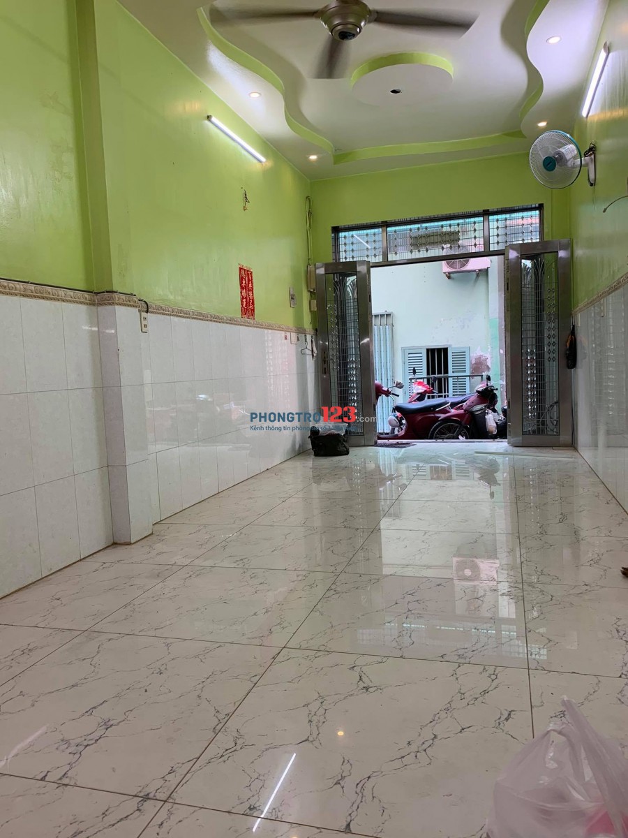 Phòng Trọ Ban Công Giá Rẻ 35M2 - Trung Tâm Quận 5 Gần Nguyễn Trãi