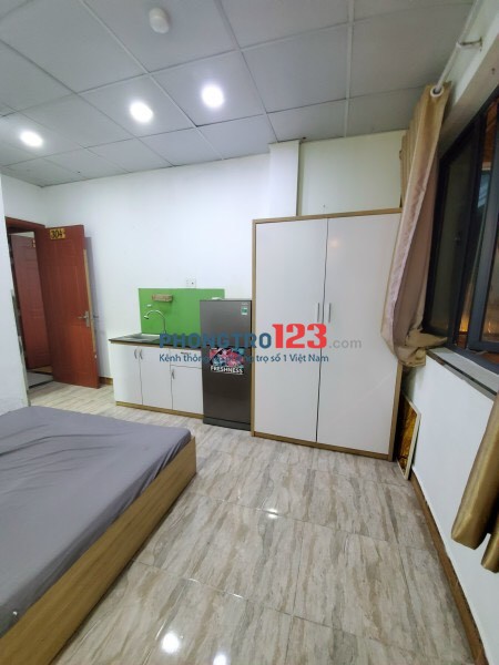 Studio Cửa Sổ Lớn Full Nội Thất Quận 4 Gần Đh Luật Ntt, Thuận Tiện Di Chuyển Qua Quận 1,5,7,8