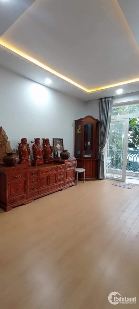 Biệt Thự Sân Vườn, Hồ Koi, Nguy Nga, Ngay Vườn Lài, Q12, Giá Quá Rẻ, Dt 300M²,