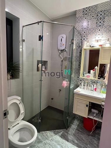 Siêu Phẩm! Ngay Hàng Xanh, Giáp Q1, Nhà 2 Tầng, 60M2, Còn Hơn 5 Tỷ Tl