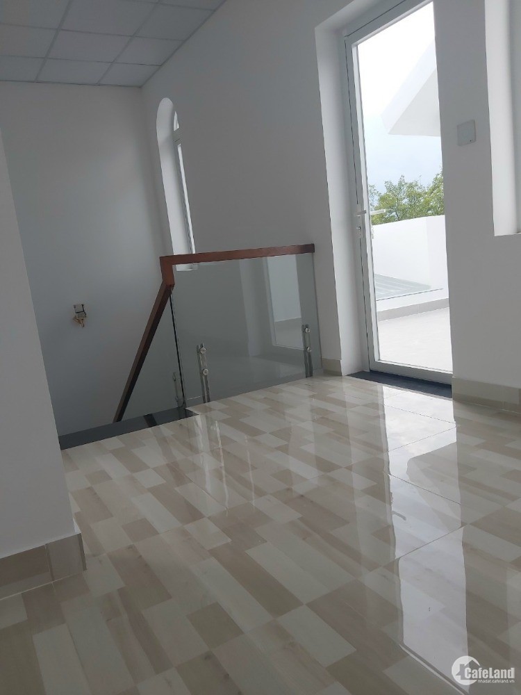 Biệt Thự Thông Minh 127M2 Cách Chợ Bình Chánh 2Km