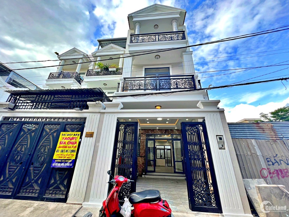 Bán Nhà Mặt Tiền Sau Đh Luật, Dt67M2 Ngang 4.6M, Ra Phạm Văn Đồng 300M