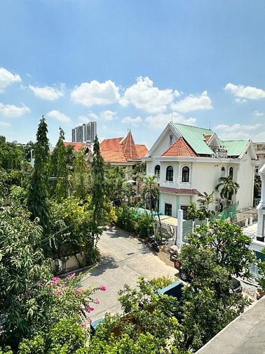 Bán Villa Sân Vườn 2 Tầng 560M2 Ngang 14M Giá 51 Tỷ Thảo Điền Đông Nam