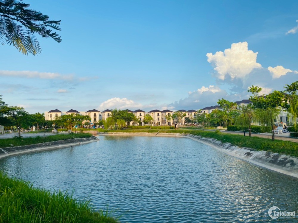 Biệt Thự Ven Hồ Phong Cách Châu Âu Trong Kđt Singapore. Hotline: 090.651.9494