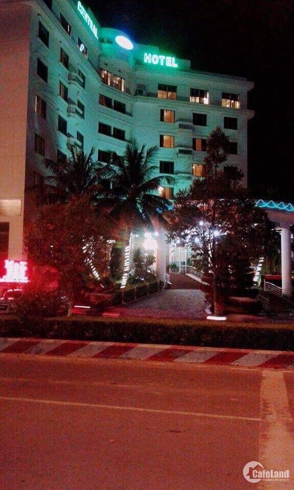 Cần Bán Căn Nhà Ngã Tư Khách Sạn Trung Tâm, Tp Quảng Ngãi