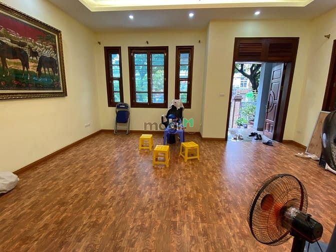 Cho Thuê Biệt Thự Trung Văn, 180M2, 4 Tầng Làm Văn Phòng, Trung Tâm