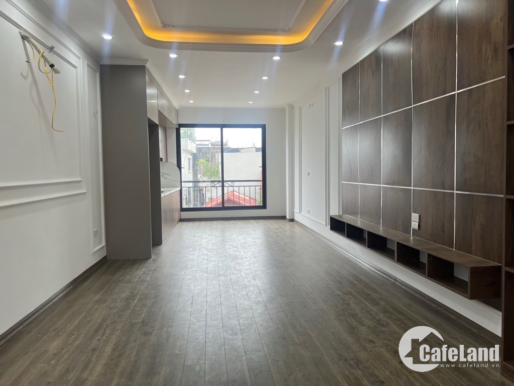 Bán Nhà Phố Vip Thái Hà - 10.5 Tỷ - Đống Đa - Thang Máy