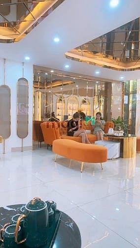 Bán Tòa Văn Phòng Phố Đặng Văn Ngữ 100M2 8 Tầng