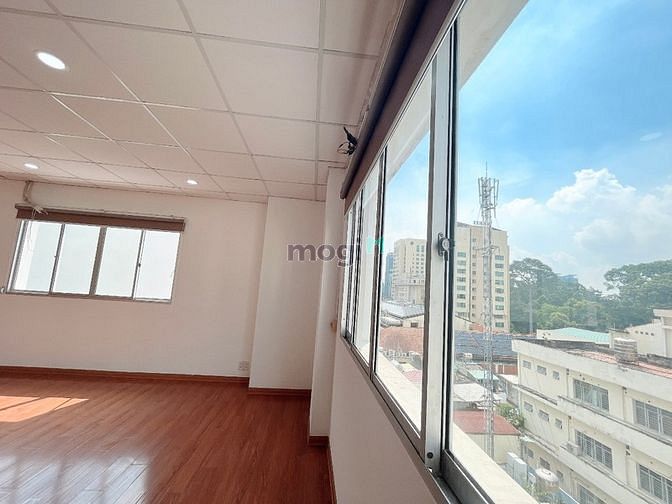 Văn Phòng 105M2 Siêu Thoáng Đường Võ Văn Tần Quận 3