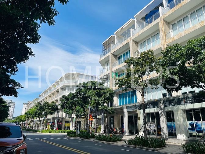 Nguyên Căn Sh Kđt Sala - S: 450M2 - 1Hầm Trệt 3 Lầu 1Áp Mái - Giá 83 T