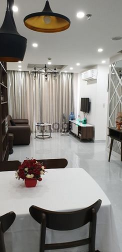 Cần Cho Thuê Căn Hộ Scennic Valley Dt 80M2 2Pn, Lầu Cao, Nhà Đẹp Giá 1