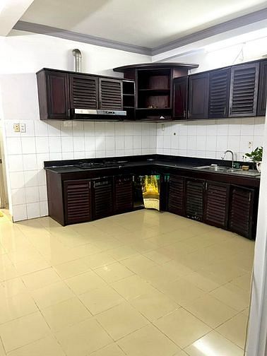 Bán Nhà Phan Văn Trị 4 Tầng Cho Thuê Chdv Dt 115M2 Giá 12.5 Tỷ.